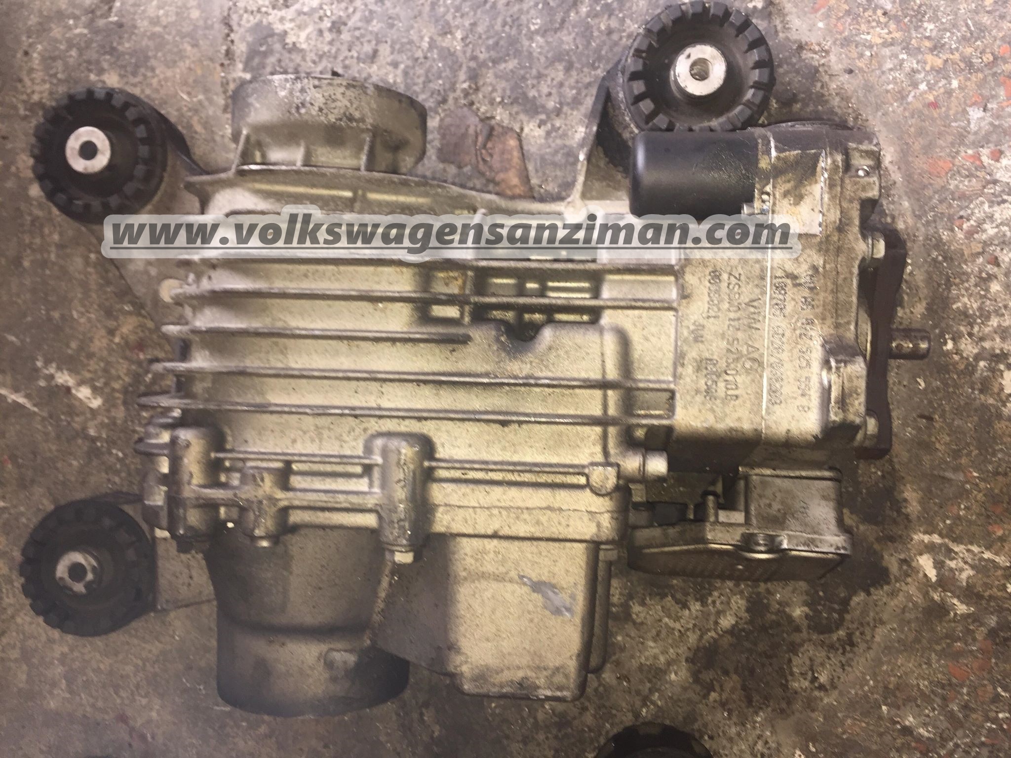 VOLKSWAGEN 4 MOTİON DEFRANSİYEL 01Z525554B - 01Z525554D